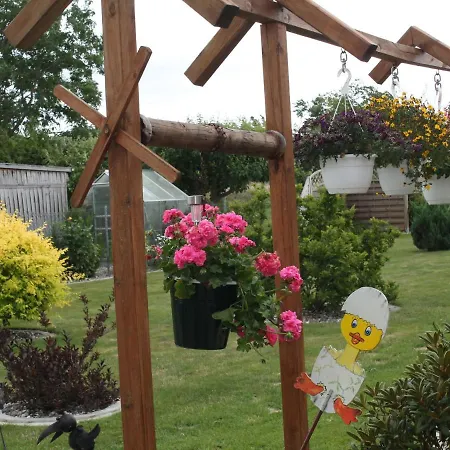 Countryside Bungalow In With Lovely Garden Dom wakacyjny